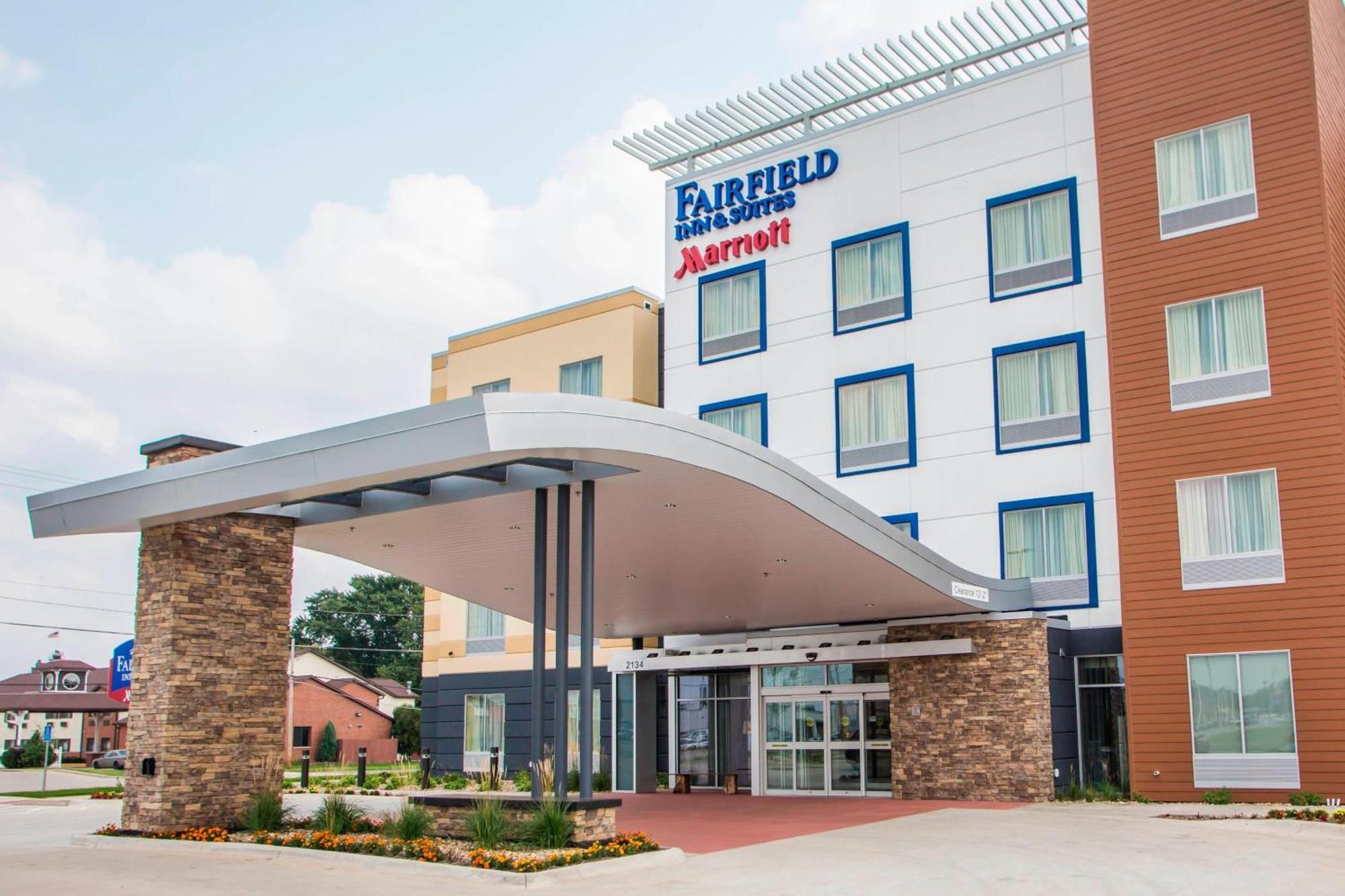 Fairfield Inn & Suites By Marriott Waterloo Cedar Falls Exterior foto